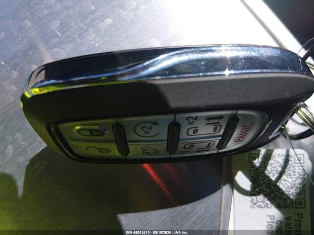 2027 CHRYSLER PACIFICA 11