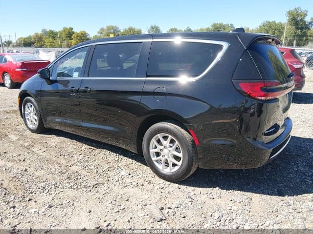 2027 CHRYSLER PACIFICA 3