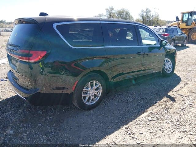 2027 CHRYSLER PACIFICA 4