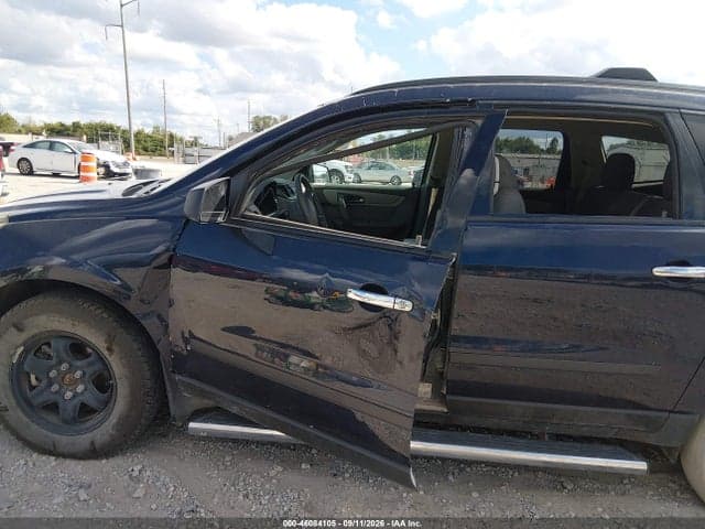 2017 CHEVROLET TRAVERSE LS 6