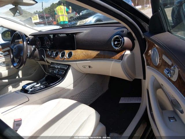 2018 MERCEDES-BENZ E 300 4MATIC 5
