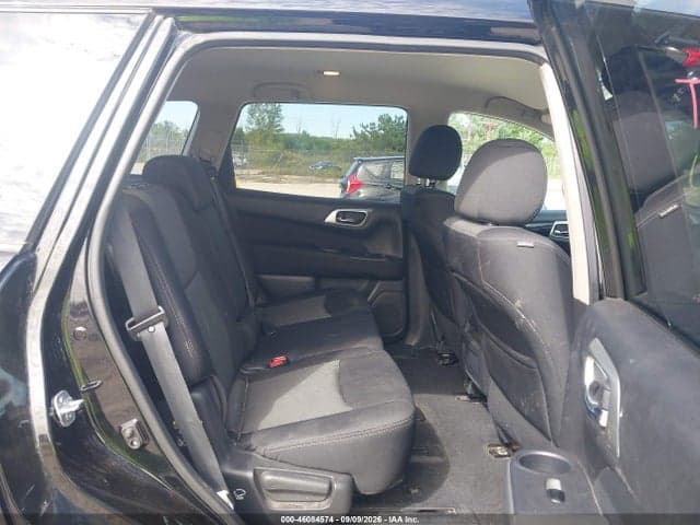 2017 NISSAN PATHFINDER SV 8
