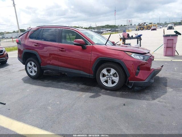 2019 TOYOTA RAV4 XLE