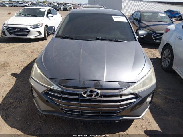 2019 HYUNDAI ELANTRA SE 5