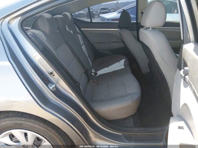 2019 HYUNDAI ELANTRA SE 7
