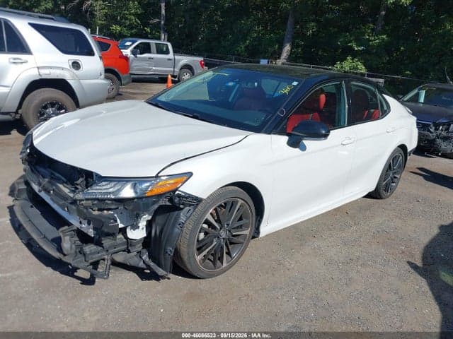 2019 TOYOTA CAMRY XSE 2