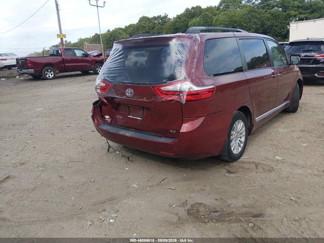 2017 TOYOTA SIENNA XLE 8 PASSENGER 4