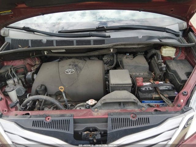 2017 TOYOTA SIENNA XLE 8 PASSENGER 10