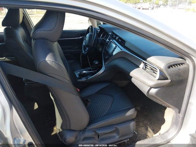2018 TOYOTA CAMRY SE 5