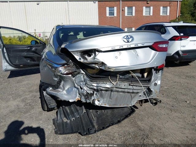 2018 TOYOTA CAMRY SE 6