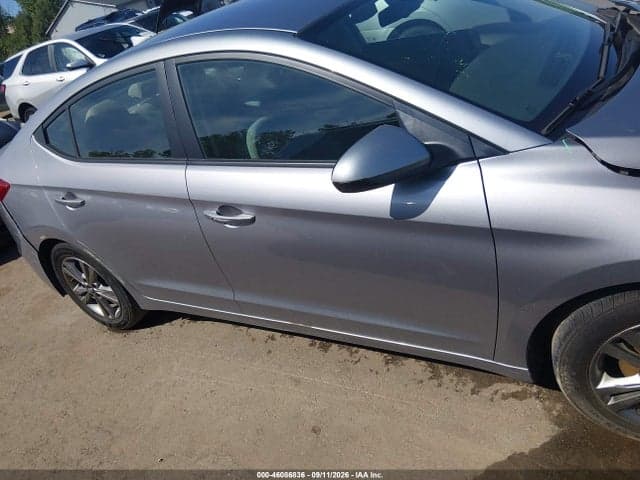 2017 HYUNDAI ELANTRA SE 14