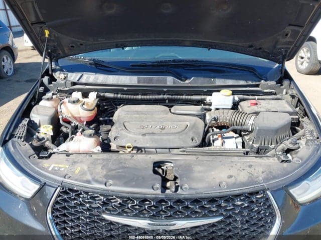 2023 CHRYSLER PACIFICA HYBRID LIMITED 10