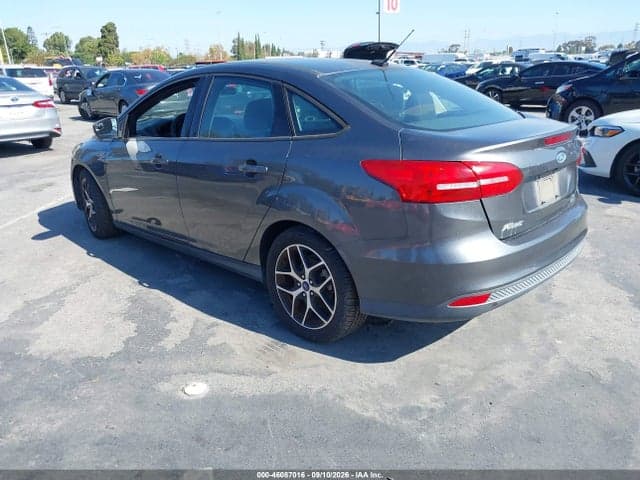 2017 FORD FOCUS SE 3
