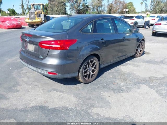 2017 FORD FOCUS SE 4