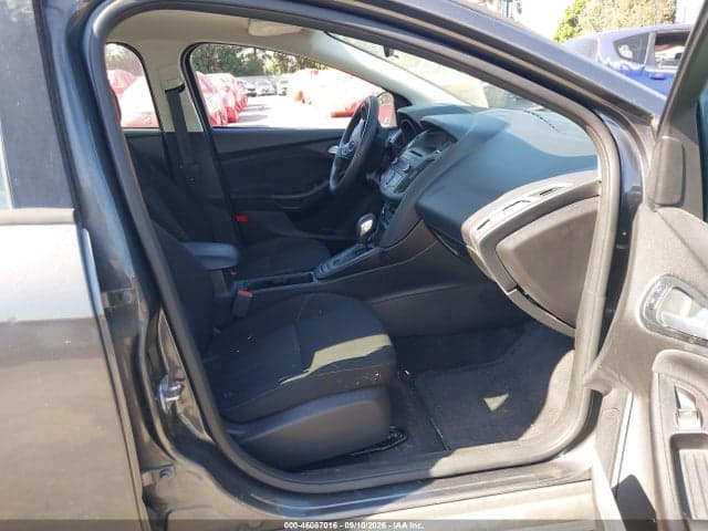 2017 FORD FOCUS SE 5