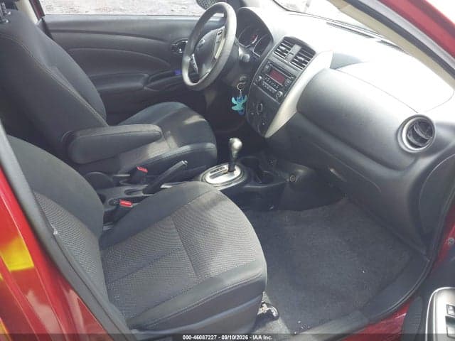 2017 NISSAN VERSA 1.6 SV 5