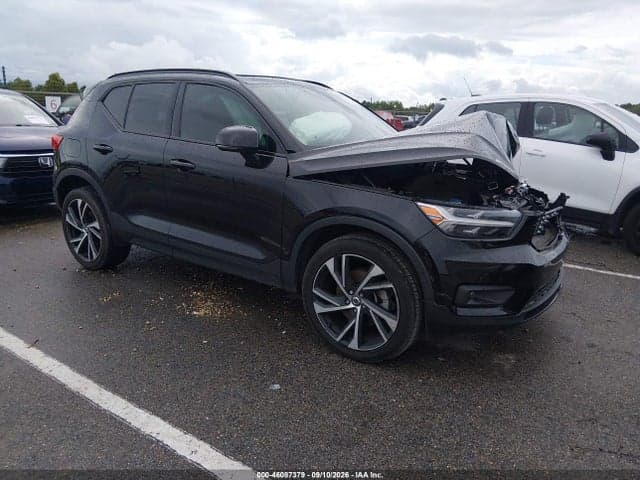 2020 VOLVO XC40 T5 R-DESIGN