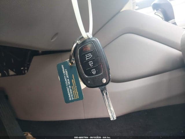 2017 HYUNDAI TUCSON SE 11