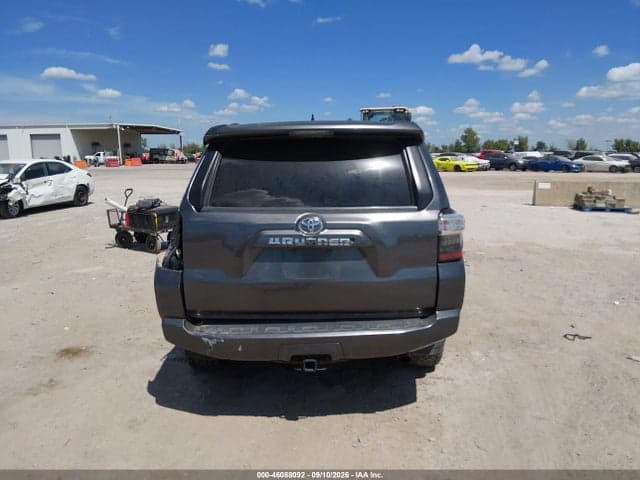 2017 TOYOTA 4RUNNER SR5 17