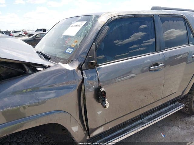 2017 TOYOTA 4RUNNER SR5 20