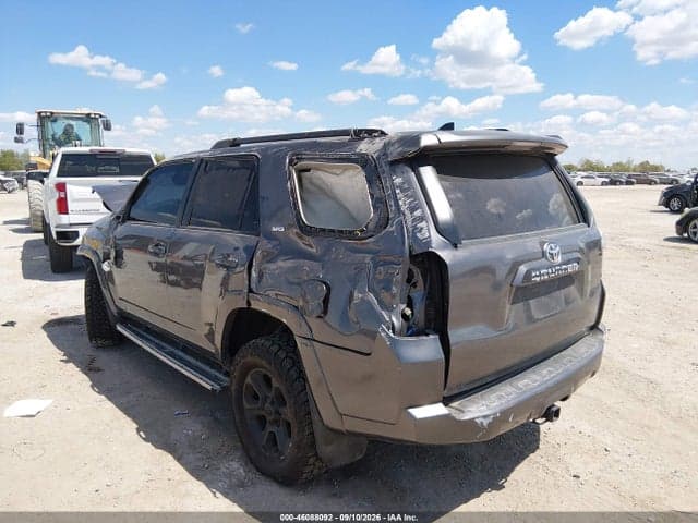 2017 TOYOTA 4RUNNER SR5 3