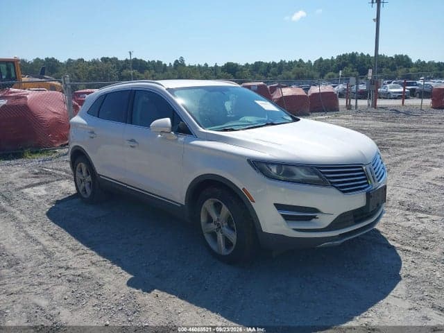 2017 LINCOLN MKC PREMIERE 1