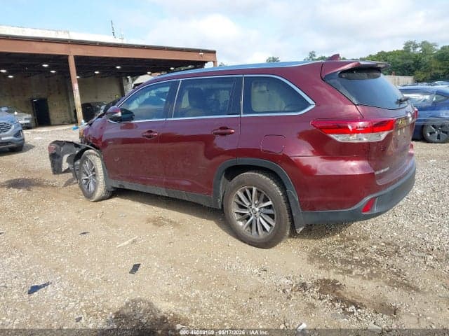 2019 TOYOTA HIGHLANDER XLE 3