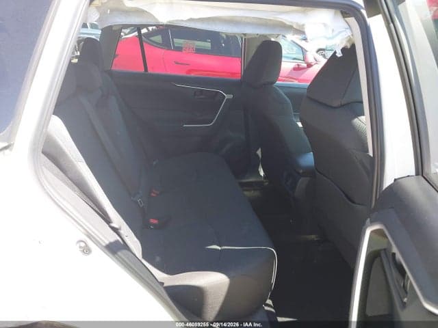 2024 TOYOTA RAV4 LE 8