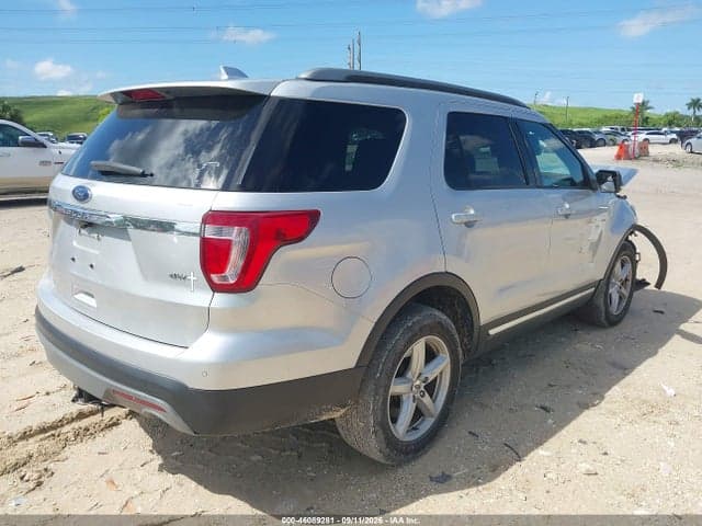 2017 FORD EXPLORER XLT 4