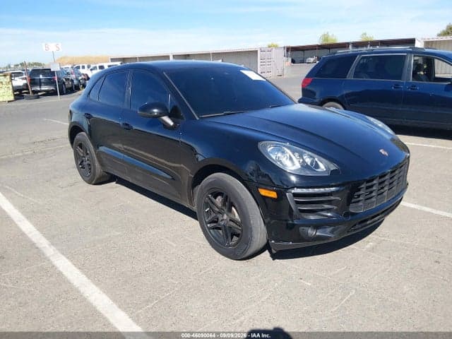 2018 PORSCHE MACAN 1