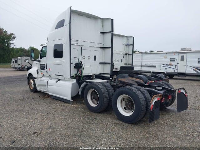 2018 INTERNATIONAL LT 3