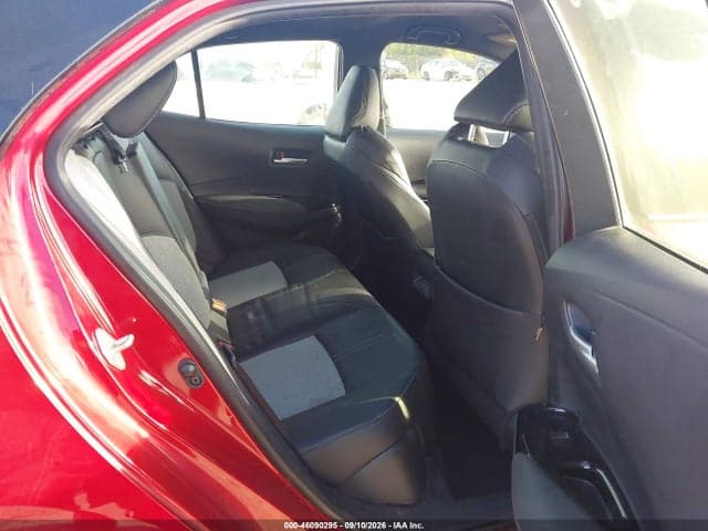 2025 TOYOTA COROLLA XSE 8