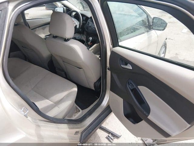2017 FORD FOCUS SE 8
