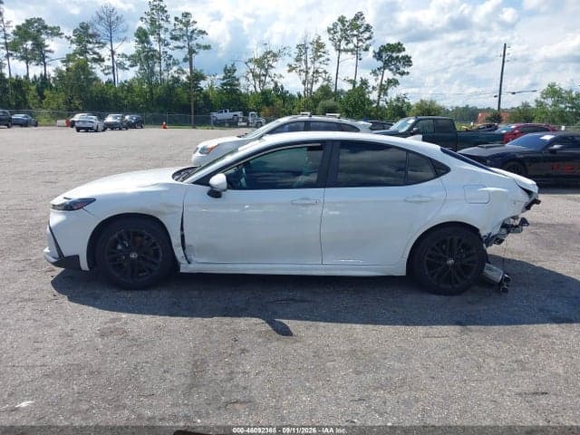 2025 TOYOTA CAMRY SE 14