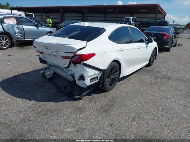 2025 TOYOTA CAMRY SE 4