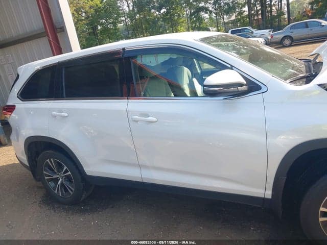 2019 TOYOTA HIGHLANDER LE 13