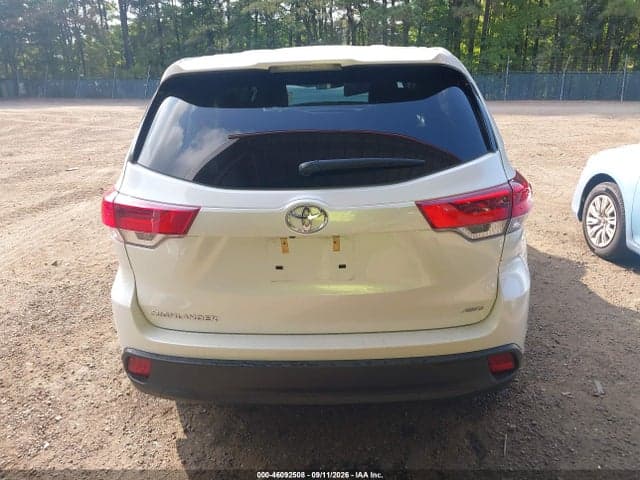 2019 TOYOTA HIGHLANDER LE 16