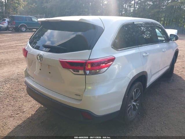 2019 TOYOTA HIGHLANDER LE 4