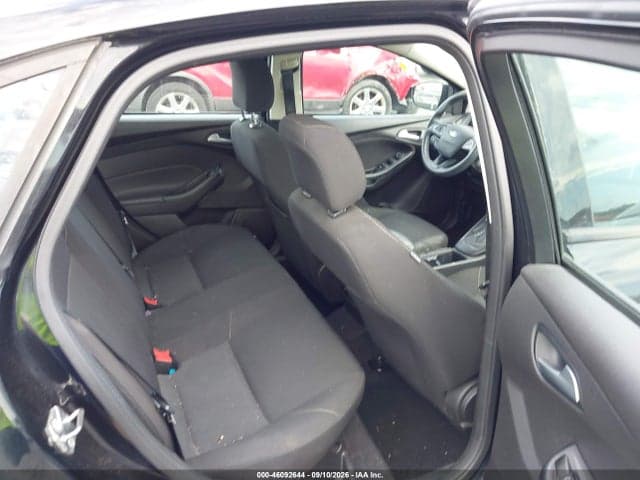 2017 FORD FOCUS SE 8