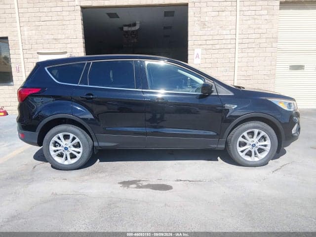 2019 FORD ESCAPE SE 14