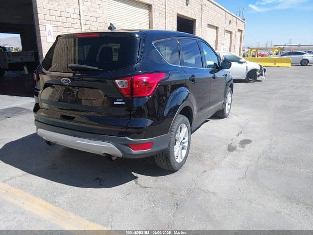 2019 FORD ESCAPE SE 4