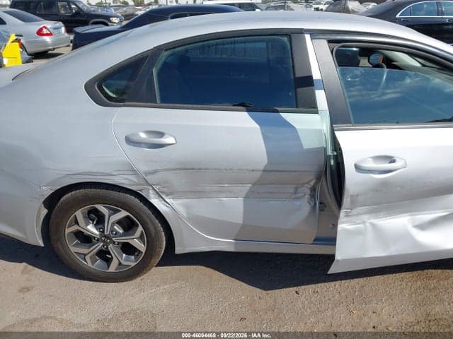 2021 KIA FORTE LXS 18
