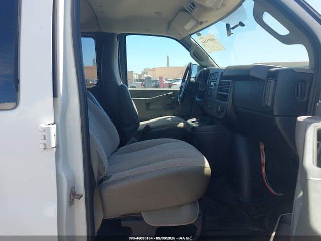 2017 CHEVROLET EXPRESS 2500 LS 5