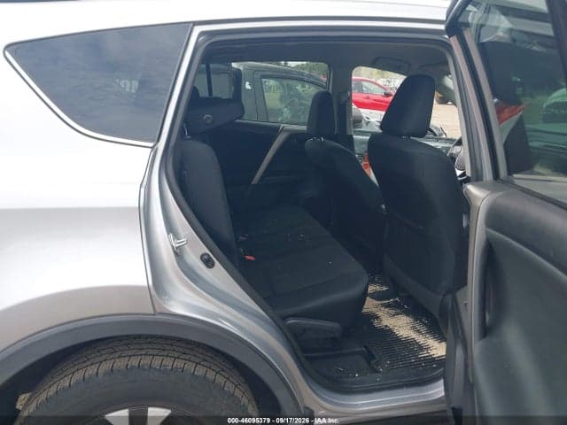 2017 TOYOTA RAV4 LE 8
