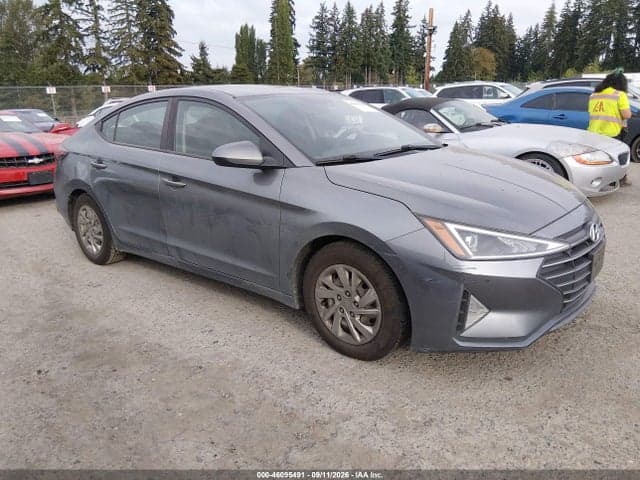 2019 HYUNDAI ELANTRA SE 1