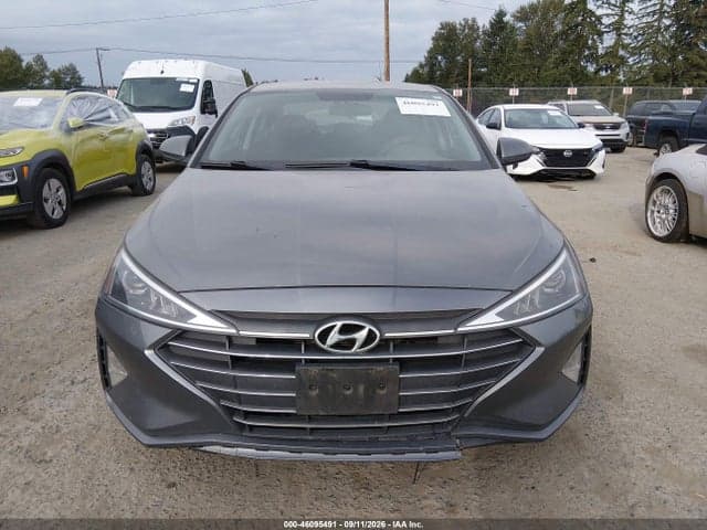 2019 HYUNDAI ELANTRA SE 12