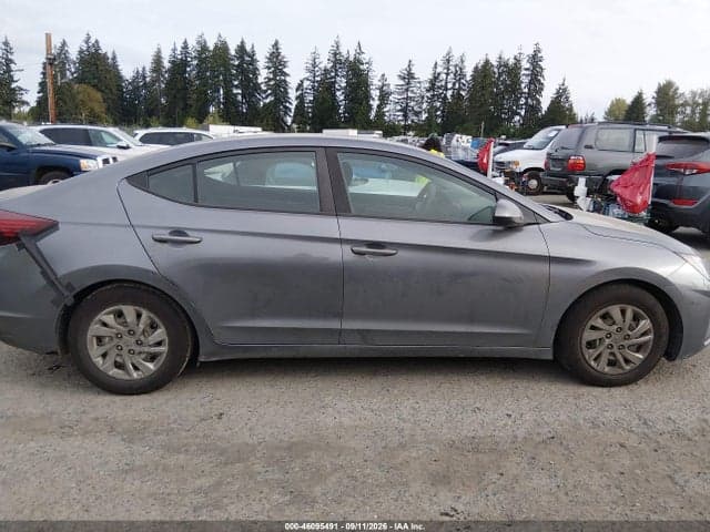 2019 HYUNDAI ELANTRA SE 13