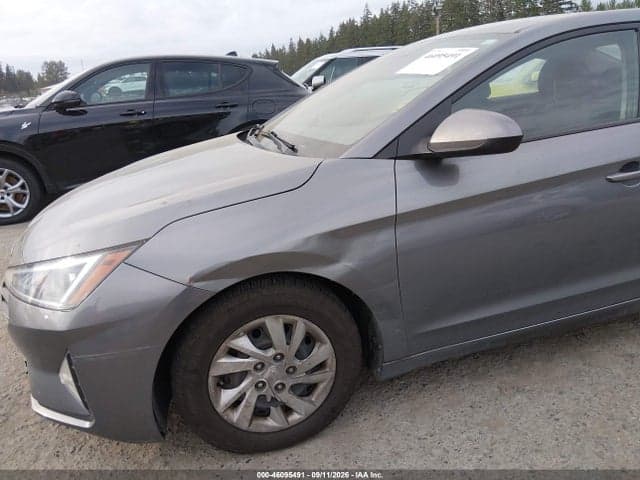 2019 HYUNDAI ELANTRA SE 6