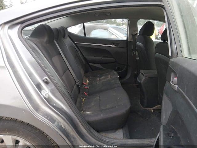 2019 HYUNDAI ELANTRA SE 8