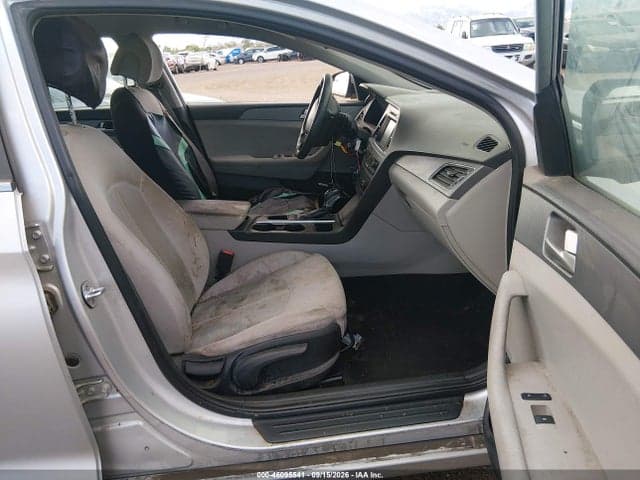 2017 HYUNDAI SONATA SE 2